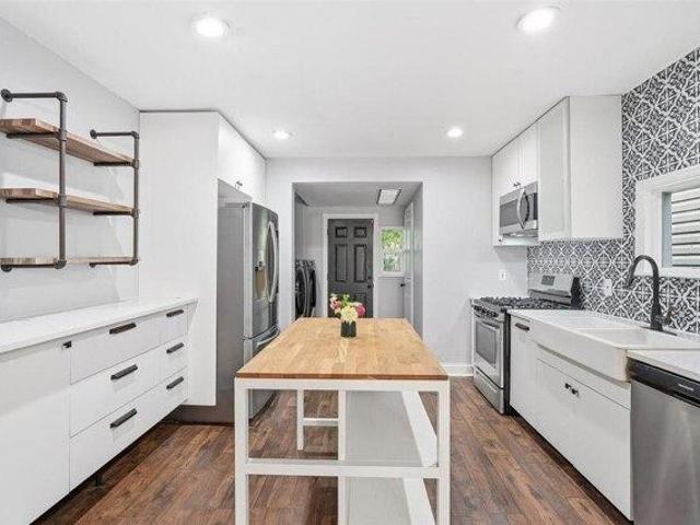 House for sale in Hudson, New Jersey