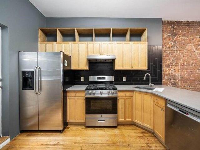 House for sale in Hudson, New Jersey