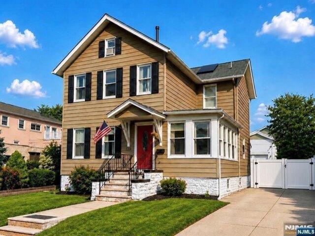 House for sale in Hudson, New Jersey