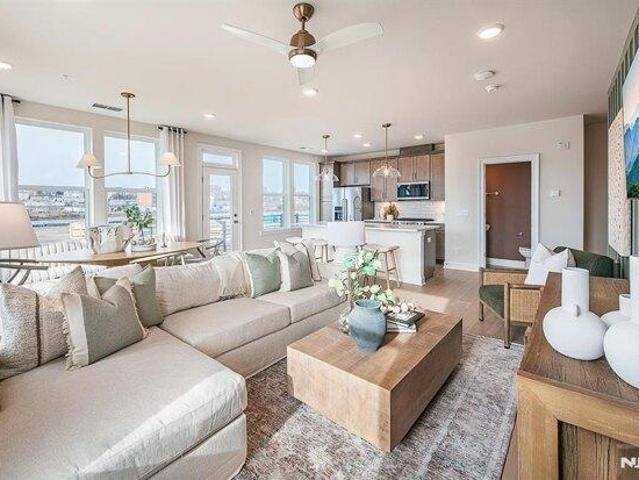 House for sale in Hudson, New Jersey