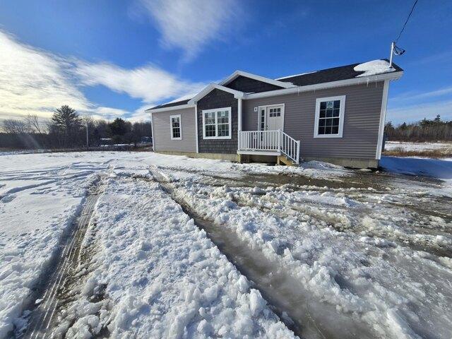 House for sale in Kenduskeag, Maine