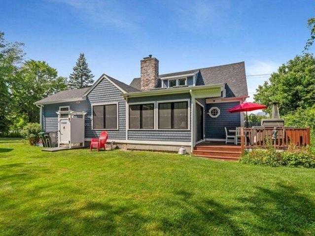 House for sale in Coopers Corner, Kennebunk
