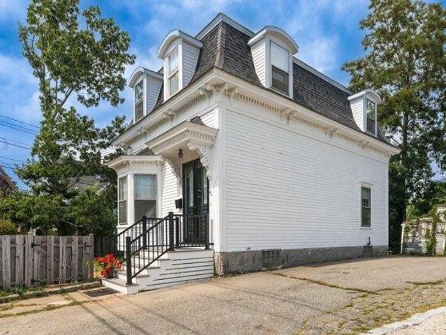 House for sale in Kittery Foreside, Kittery