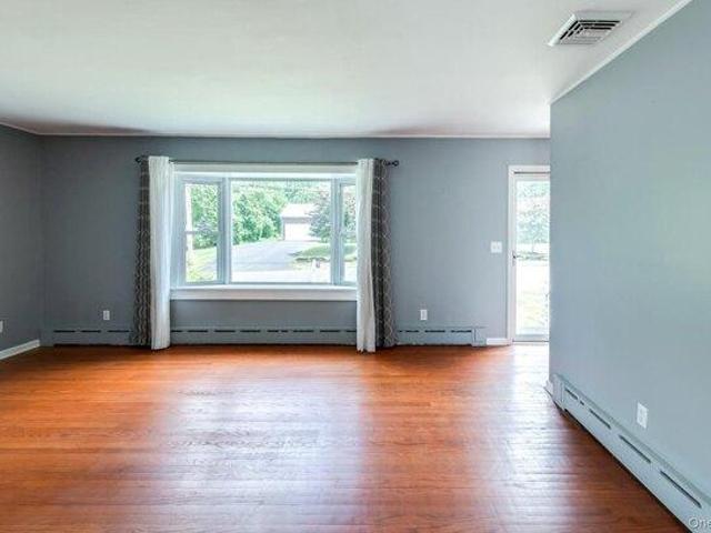 House for sale in Lake Katrine, New York