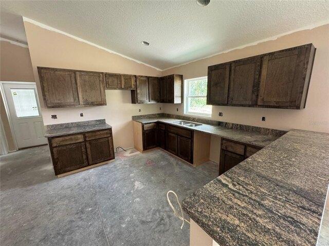 House for sale in Lake Panasoffkee, Florida