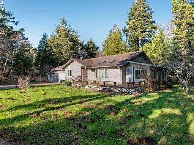 House for sale in Langlois