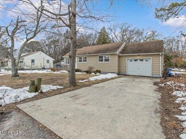 House for sale in Lanoka Harbor, New Jersey