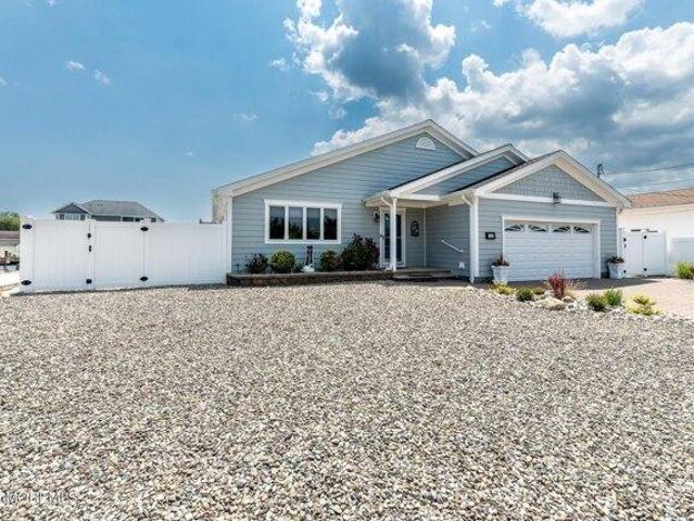 House for sale in Lanoka Harbor, New Jersey