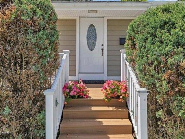 House for sale in Colonie, New York