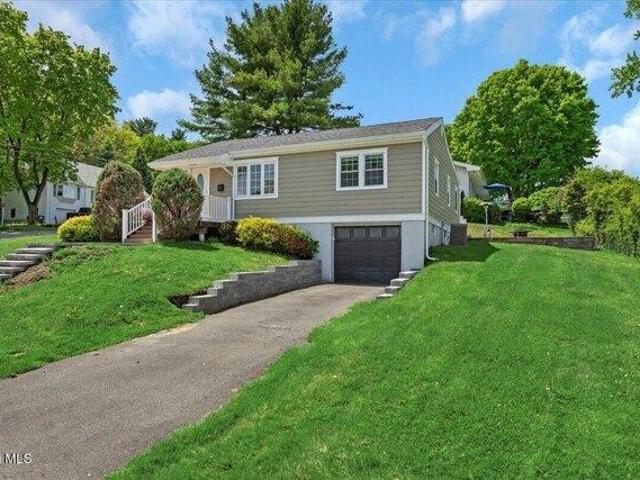 House for sale in Colonie, New York
