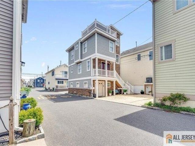 House for sale in Normandy Beach, New Jersey