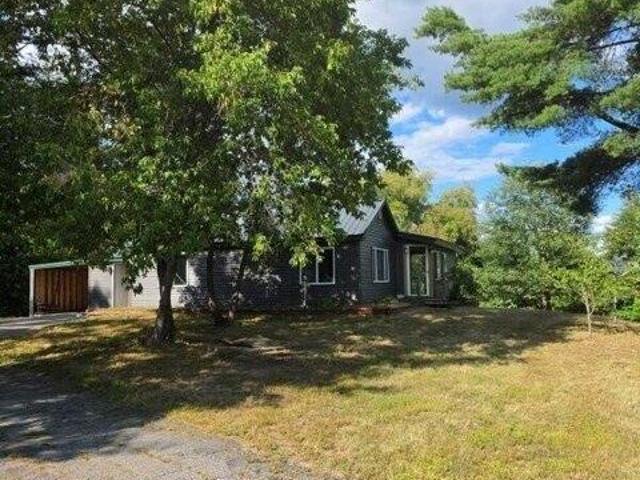 House for sale in North Lincoln, Lincoln