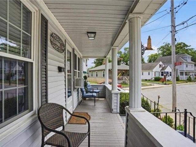 House for sale in Lincoln, Rhode Island