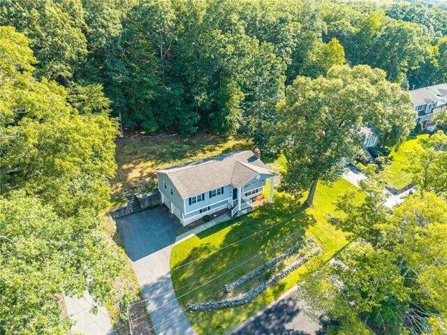 House for sale in Lincoln, Rhode Island