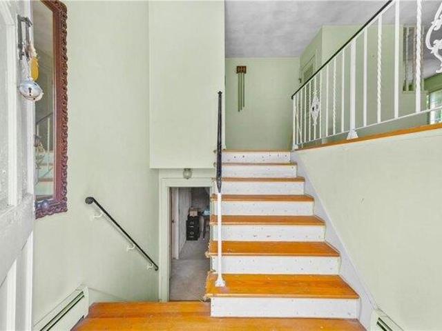 House for sale in Lincoln, Rhode Island