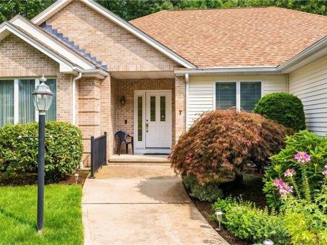 House for sale in Lincoln, Rhode Island