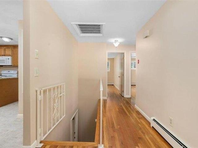 House for sale in Lincoln, Rhode Island