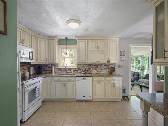 House for sale in Lincoln, Rhode Island