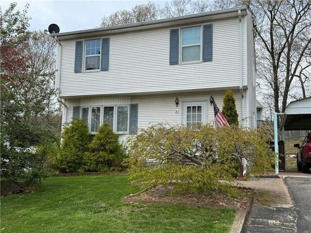 House for sale in Lincoln, Rhode Island