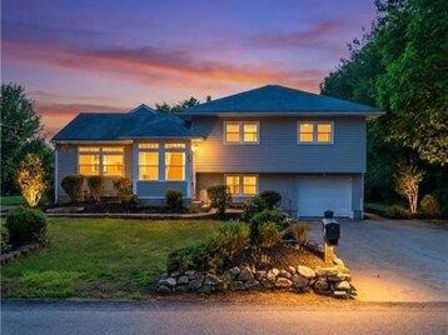House for sale in Lincoln, Rhode Island
