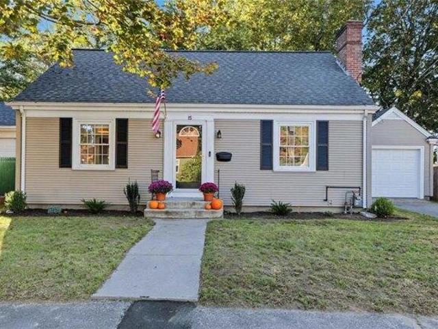 House for sale in Saylesville, Lincoln