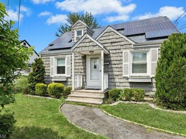 House for sale in Linden, New Jersey