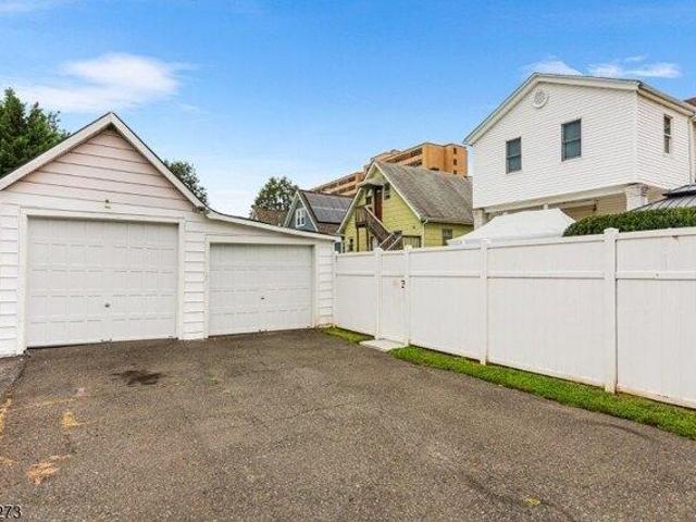 House for sale in Linden, New Jersey