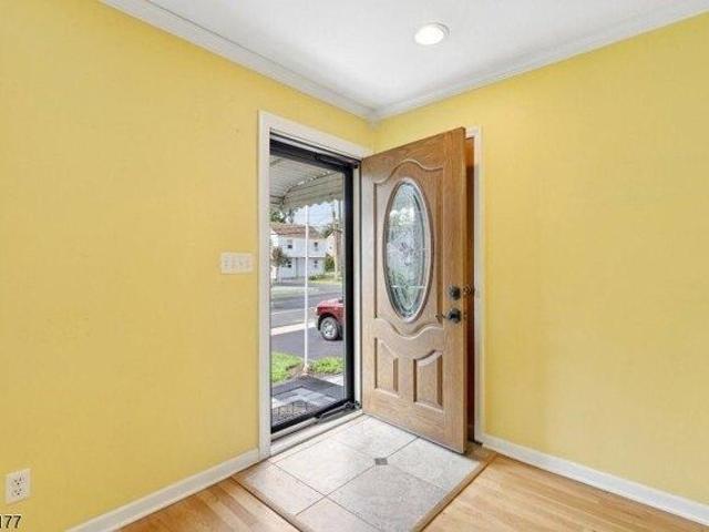 House for sale in Linden, New Jersey