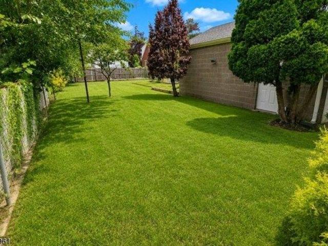 House for sale in Linden, New Jersey