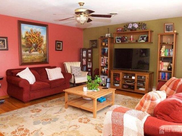 House for sale in Linden, New Jersey