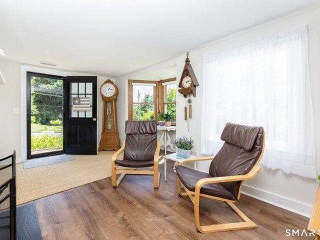House for sale in Litchfield