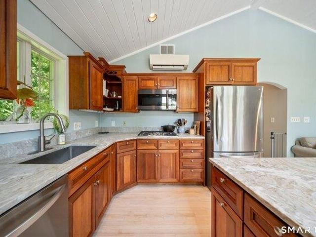 House for sale in Litchfield Historic District, Litchfield