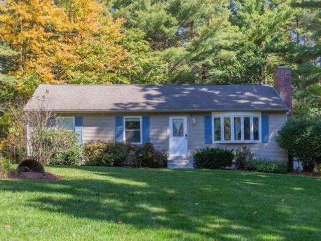 House for sale in Litchfield, Hillsborough County