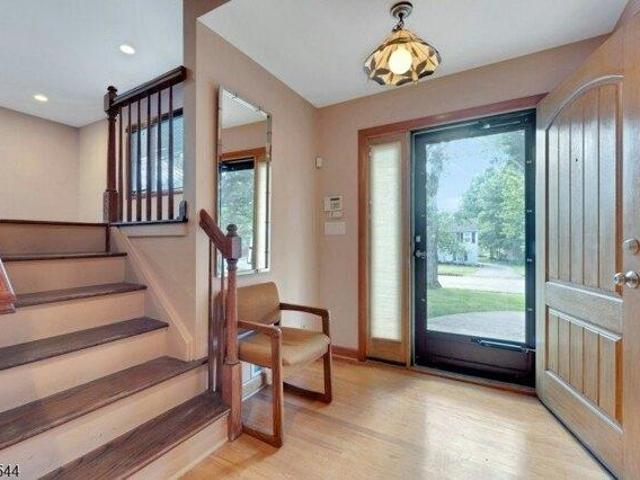House for sale in Livingston, New Jersey