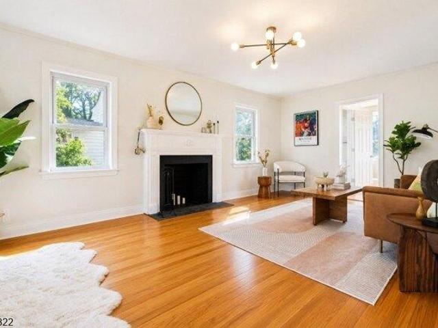 House for sale in Livingston, New Jersey