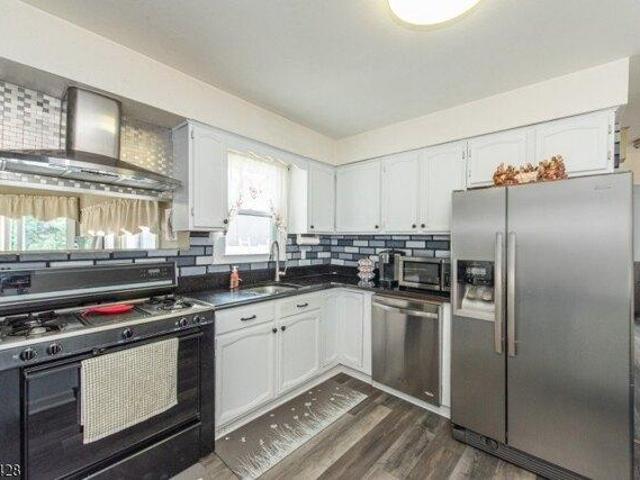 House for sale in Lodi, New Jersey