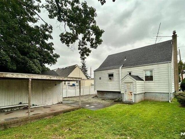 House for sale in Lodi, Bergen County