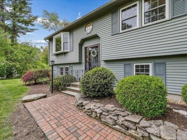House for sale in New Hampshire