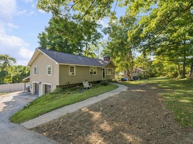 House for sale in Londonderry, Rockingham County
