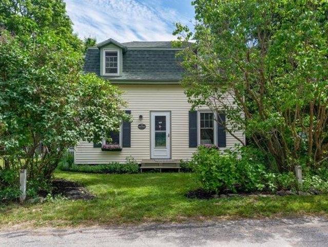 House for sale in Long Island, Maine