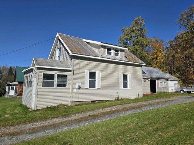 House for sale in Lunenburg, Essex County