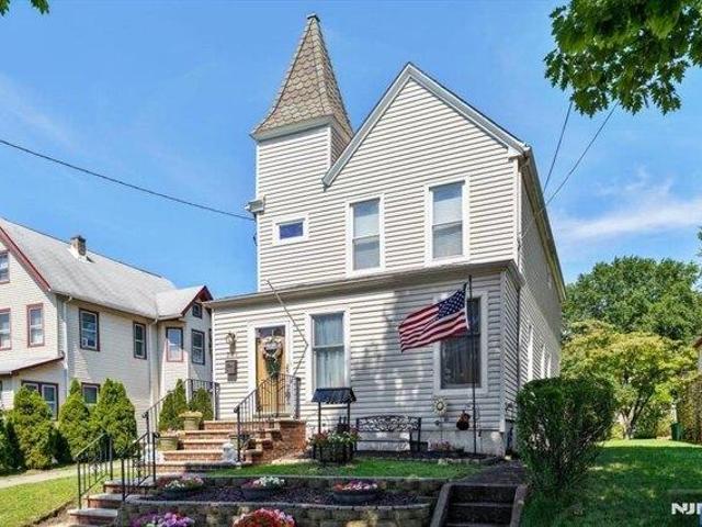 House for sale in Lyndhurst, Bergen County