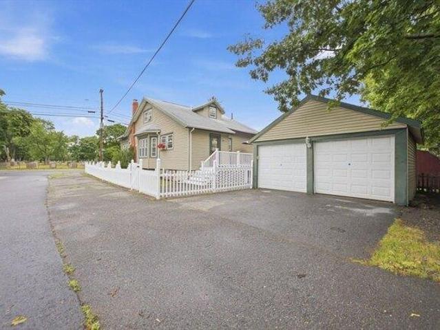 House for sale in Lynn, Massachusetts