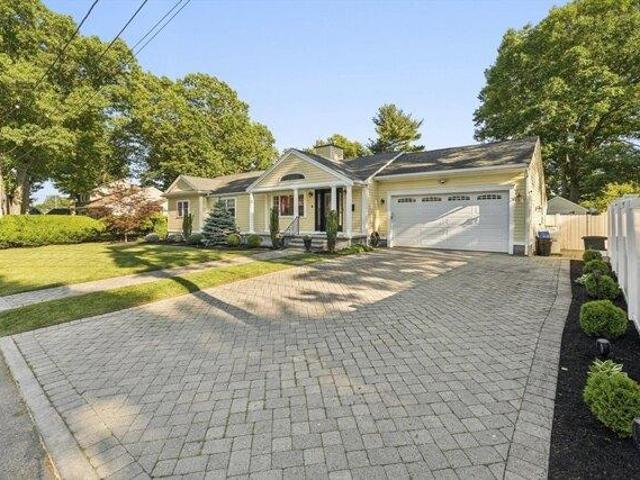 House for sale in Lynnfield, Massachusetts