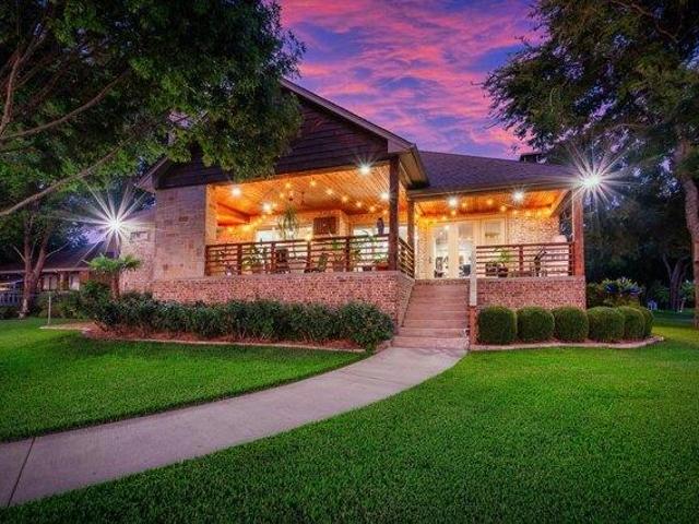 House for sale in Henderson, Texas