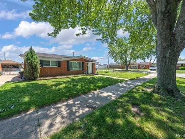 House for sale in Madison Heights, Michigan