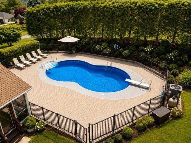 House for sale in Baldwin Place, New York