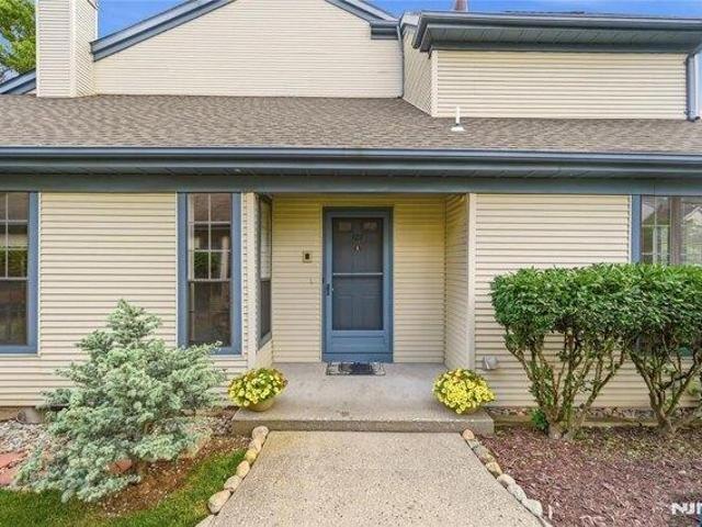 House for sale in Mahwah, New Jersey