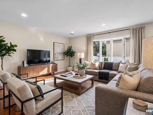 House for sale in Mahwah, New Jersey
