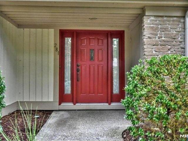 House for sale in Mahwah, New Jersey